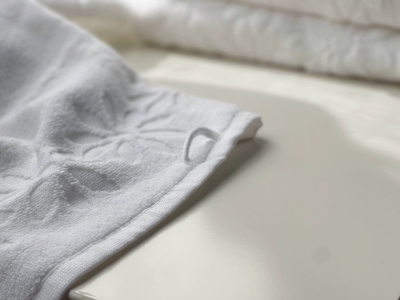 полотенце махровое valentina белый (70 × 135, белый)